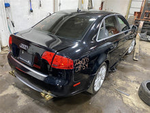 Load image into Gallery viewer, CENTER PILLAR CUT Audi A4 RS4 S4 02 03 04 05 - 08 Right - 1106412