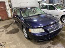 Load image into Gallery viewer, RADIATOR Volvo V70 S60 2001 01 2002 02 2003 03 04 05 06 07 08 09 - 1113101