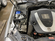 Load image into Gallery viewer, FRONT SPINDLE Mercedes E500 E280 E320 E350 2004 04 2005 05 06 07 - 09 Left - 1109834