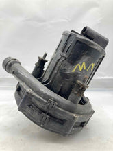 Load image into Gallery viewer, AIR INJECTION PUMP SMOG BMW 740i 1999 99 2000 00 2001 01 - NW8061