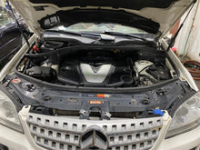 Load image into Gallery viewer, SUNROOF ASSEMBLY ML320 ML350 ML63 2006 06 2007 07 08 09 10 11 - 1111184