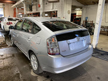 Load image into Gallery viewer, ALTERNATOR Toyota Prius 2004 04 05 06 07 - 1118107