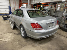 Load image into Gallery viewer, FRONT DOOR Acura RL 2005 05 2006 06 2007 07 2008 08 2009 09 2010 10 11 12 Right - 1117658