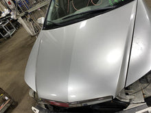 Load image into Gallery viewer, 2006 Acura RL Floor Shifter - 1117672