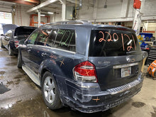 Load image into Gallery viewer, FRONT DOOR Mercedes ML320 ML350 GL320 ML500 06 07 08 09 10 11 12 Left - 1119094