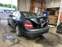 Load image into Gallery viewer, 2008 Mercedes-Benz C300 C350 Floor Shifter - 1124002