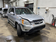 Load image into Gallery viewer, QUARTER PANEL CUT ASSEMBLY Honda CRV 2002 02 2003 03 2004 04 2005 05 06 Right - 1125755