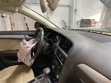 Load image into Gallery viewer, 2013 Audi A4 Floor Shifter - 1126782
