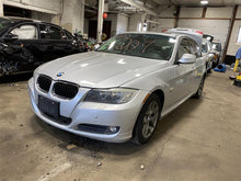 Load image into Gallery viewer, 2009 BMW 328i Floor Shifter - 1130083