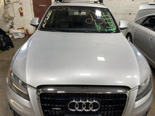 Load image into Gallery viewer, FRONT DOOR Audi Q5 2009 09 2010 10 2011 11 2012 12 Right - 1132637