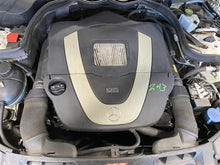 Load image into Gallery viewer, 2009 Mercedes-Benz C300 C350 Floor Shifter - 1134301