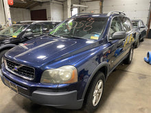 Load image into Gallery viewer, FRONT DOOR Volvo XC90 03 04 05 06 07 08 09 10 11 12 13 14 Right - 1136752