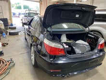 Load image into Gallery viewer, FRONT WINDOW REGULATOR BMW 528i 530i M5 550i 04 05 06 07 08 09 10 Right - 1141852