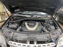 Load image into Gallery viewer, SUNROOF ASSEMBLY ML320 ML350 ML63 2006 06 2007 07 08 09 10 11 - 1144092