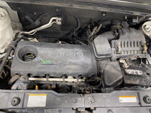 Load image into Gallery viewer, REAR QUARTER GLASS Kia Sorento 11 12 13 14 15 Left - 1143613