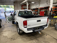 Load image into Gallery viewer, REAR AXLE ASSEMBLY Tacoma 2016 16 2017 17 2018 18 2019 19 - 1142690