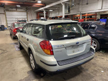 Load image into Gallery viewer, 2006 Subaru Legacy Floor Shifter - 1148021