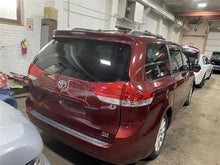 Load image into Gallery viewer, CENTER PILLAR CUT Toyota Sienna 11 12 13 14 15 16 17 Left - 1152480