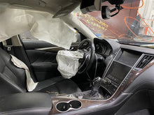 Load image into Gallery viewer, CENTER PILLAR CUT Infiniti Q50 14 15 16 17 18 19 Right - 1155232