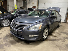 Load image into Gallery viewer, FRONT INTERIOR DOOR TRIM PANEL Nissan Altima 2013 13 - 1156003