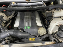 Load image into Gallery viewer, 2004 Land Rover Range Rover Floor Shifter - 1156883