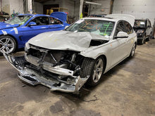 Load image into Gallery viewer, Console BMW 320i 328i 2013 13 - 1158910