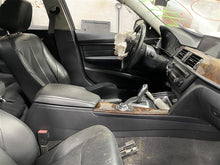 Load image into Gallery viewer, Console BMW 320i 328i 2013 13 - 1158910