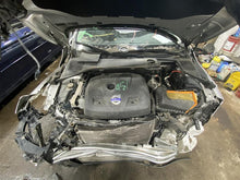 Load image into Gallery viewer, FRONT KNEE Volvo S60 V60 XC60 11 12 13 14 15 16 17 18 Right - 1160655