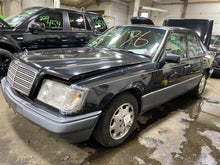 Load image into Gallery viewer, CONDENSER Mercedes 300D E320 1992 92 93 94 95 - 1163073
