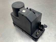 Load image into Gallery viewer, Vacuum Pump MERCEDES 300E 1992 - NW189244