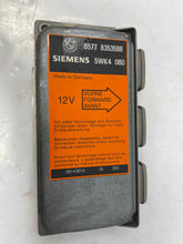 Load image into Gallery viewer, AIR BAG COMPUTER BMW 318 320 535 850 M5 92 93 94 - NW28952