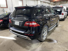 Load image into Gallery viewer, TOW TRAILER HITCH Mercedes-Benz ML350 ML450 ML550 ML63 2014 14 - 1169429