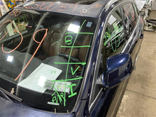 Load image into Gallery viewer, 2010 Audi Q5 Floor Shifter - 1171106