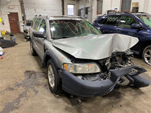 Load image into Gallery viewer, FRONT KNEE Volvo V70 01 02 03 04 05 06 07 Left - 1247745