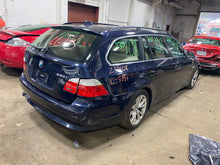 Load image into Gallery viewer, 2010 BMW 535i Floor Shifter - 1263901