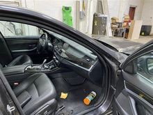 Load image into Gallery viewer, FRONT DOOR GLASS BMW 528i 535i 550i Active 5 M5 2011-2016 Right - 1277430