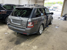 Load image into Gallery viewer, FRONT DOOR VENT GLASS Range Rover Sport 2006-2013 Left - 1281768