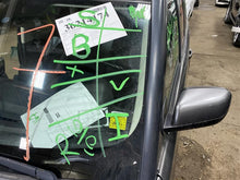 Load image into Gallery viewer, FRONT DOOR VENT GLASS Range Rover Sport 2006-2013 Left - 1281768