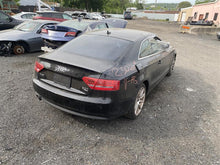 Load image into Gallery viewer, 2011 Audi A5 Floor Shifter - 1287397