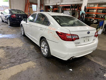 Load image into Gallery viewer, FRONT DOOR GLASS Subaru Legacy 2015 15 2016 16 2017 17 Right - 1289279