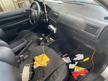 Load image into Gallery viewer, WIPER MOTOR BEETLE GOLF JETTA PASSAT 93 94 95 - 01 02 - 1291258