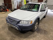 Load image into Gallery viewer, FRONT DOOR Volvo V70 XC 2001 01 02 03 04 05 06 07 Right - 1297210