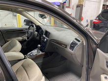 Load image into Gallery viewer, GAS FUEL FILLER LID DOOR Audi Q5 2011 11 - 1298211