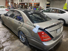 Load image into Gallery viewer, AIR INJECTION PUMP SMOG Mercedes CLK550 E350 SL550 S450 S550 06 07 08 09 10 11 - 1301144