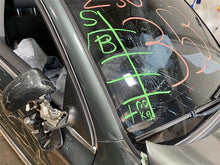 Load image into Gallery viewer, Fuel Filler Door Volkswagen Touareg 2005 05 - 1307679