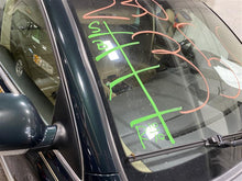 Load image into Gallery viewer, Fuel Filler Door Volkswagen Touareg 2004 04 - 1307771