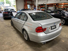 Load image into Gallery viewer, QUARTER PANEL CUT ASSEMBLY BMW 335i 330i 328i 325i 2006 06 07 08 09 10 11 Left - 1303818