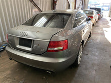 Load image into Gallery viewer, 2006 Audi A6 Floor Shifter - 1311949