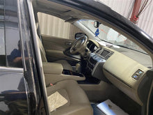 Load image into Gallery viewer, FRONT SPINDLE Murano Quest 2009 09 2010 10 2011 11 12 13 Right - 1312964