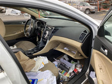 Load image into Gallery viewer, FRONT FENDER Hyundai Sonata 2011 11 2012 12 2013 13 2014 14 Right - 1314527